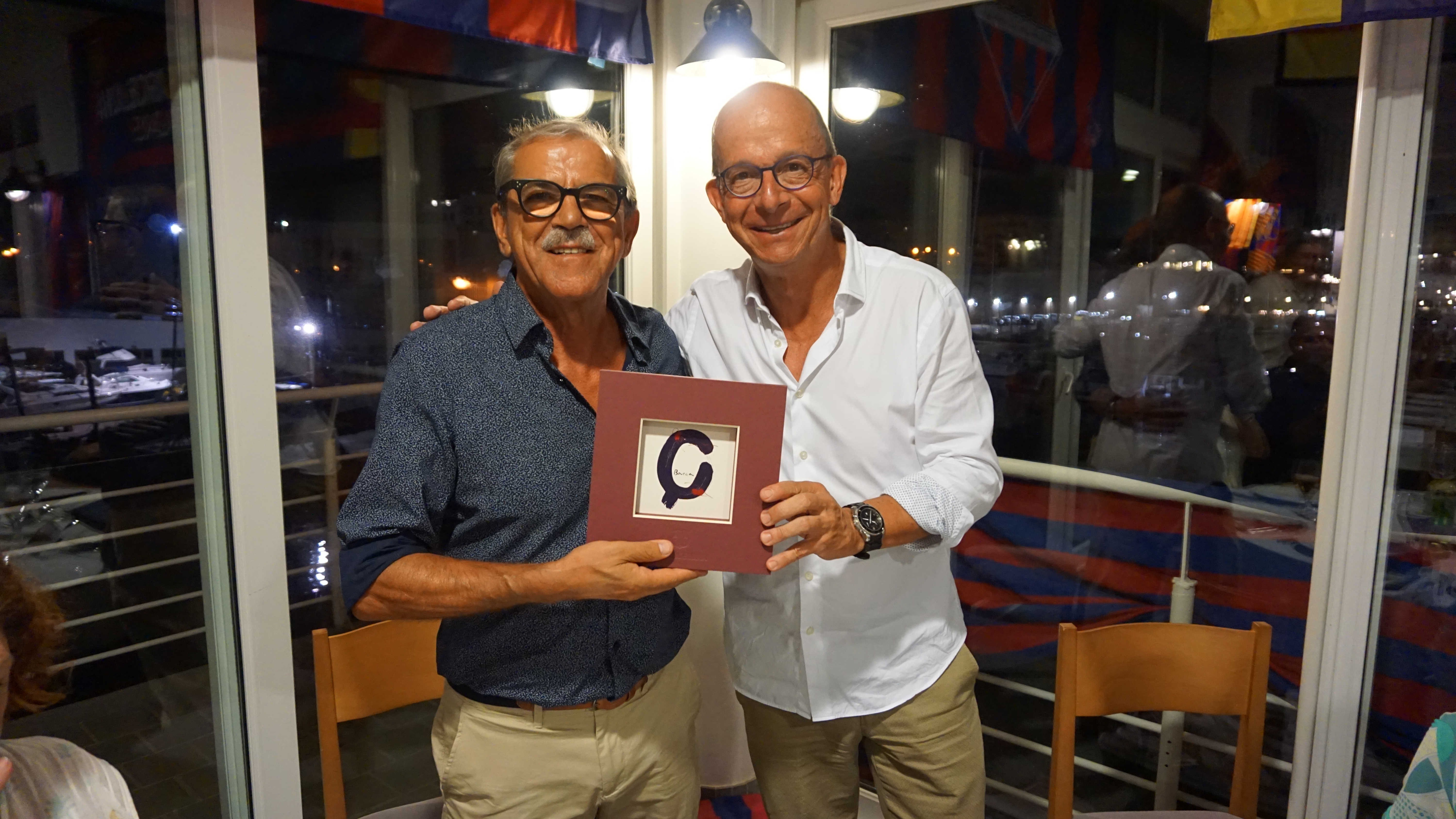 Jordi Cardoner acompanya la Penya Barcelonista de Ciutadella en el seu 35è aniversari